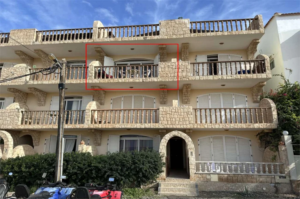 One-bedroom flat with sea view – Rotxinha Condominium