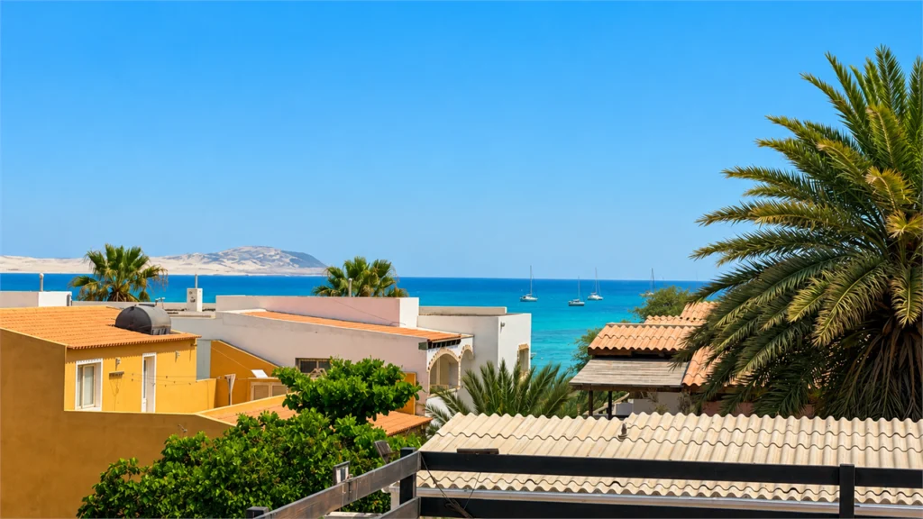 Amazing Seaview Penthouse with Private Roof Terrace in Sal Rei, Praia do Estoril