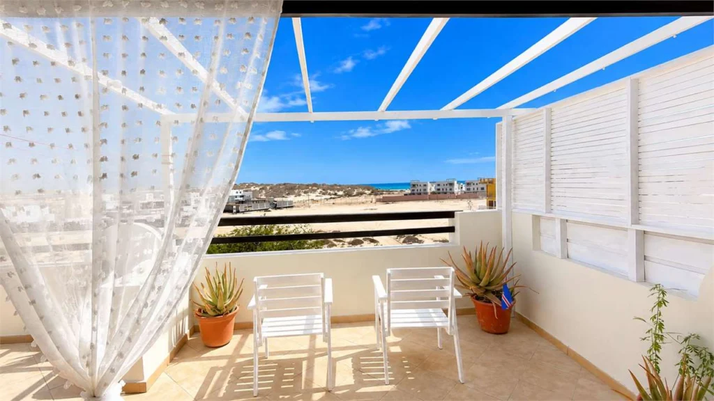 Apartamento com Vista Mar no Condomínio Costa do Sol